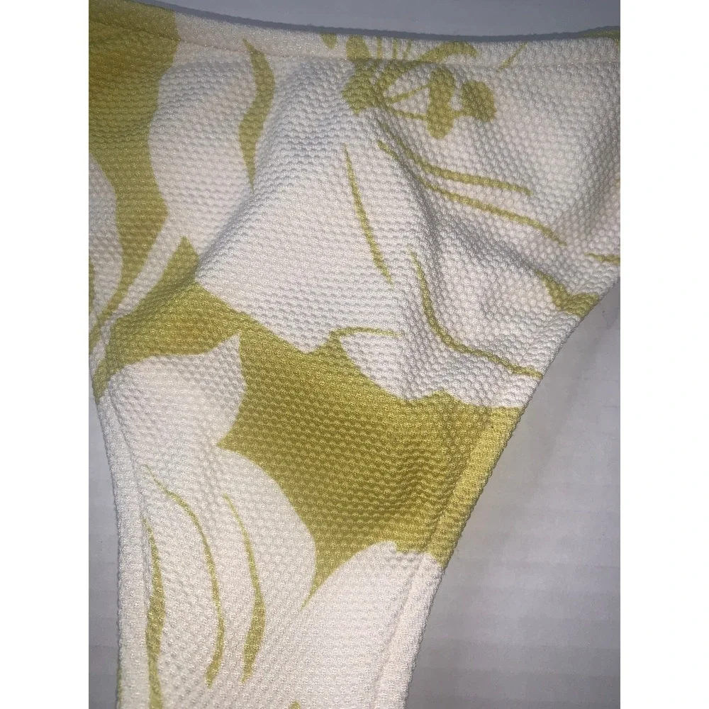 L*Space Itsy Cut Thong Bikini Bottom Floral Texture Ivory Olive Green‎ M/M